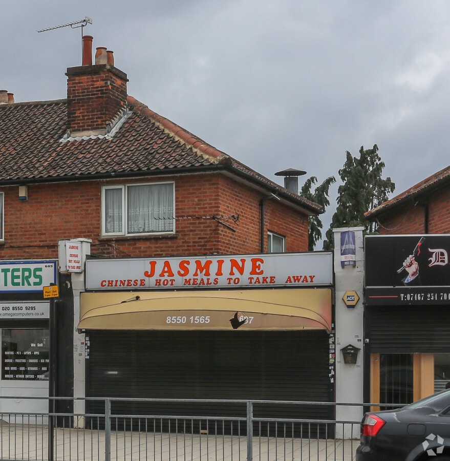 687 Cranbrook Rd, Ilford IG2 6SY UK