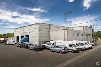 6400 SE 101st Ave, Portland, OR for rent Building Photo- Image 1 of 3