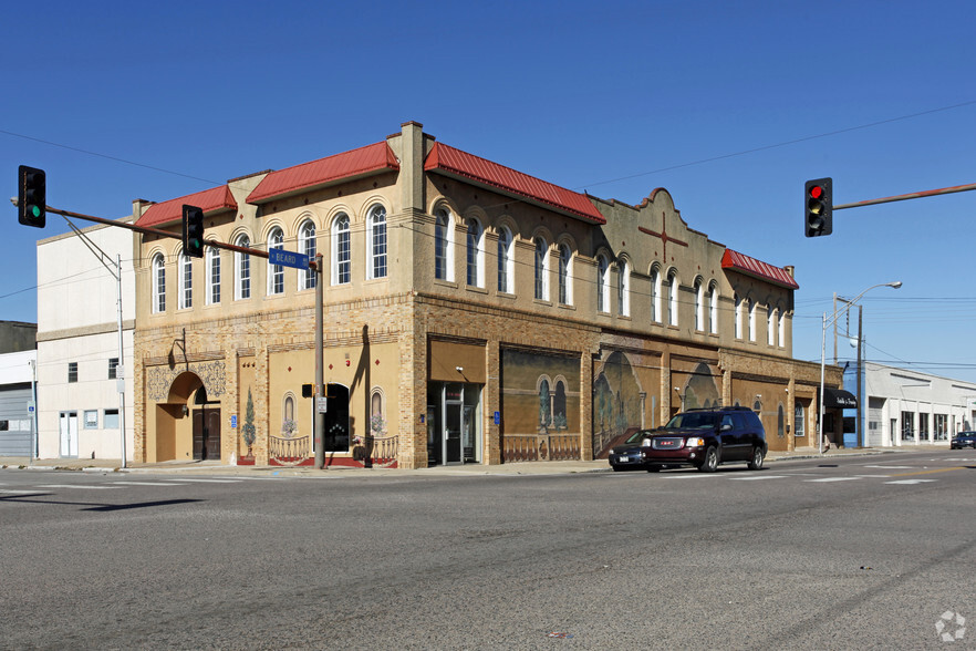 102 W Main St, Shawnee, OK for sale - Primary Photo - Image 1 of 1