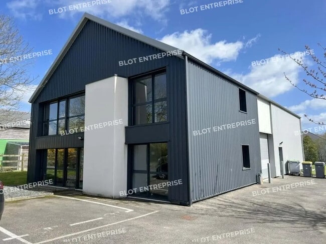 Location Entrepôt 346 m²