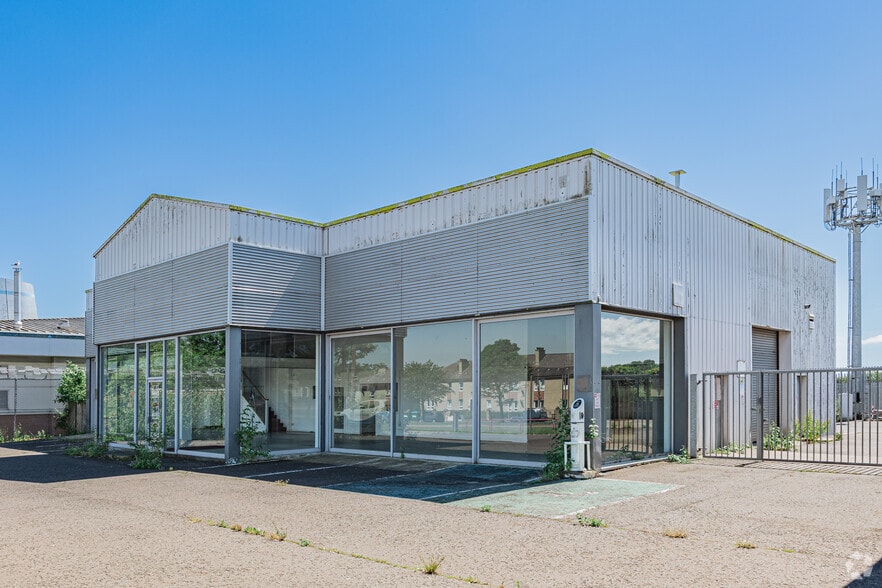 Kingsway E, Dundee to rent - Primary Photo - Image 1 of 9