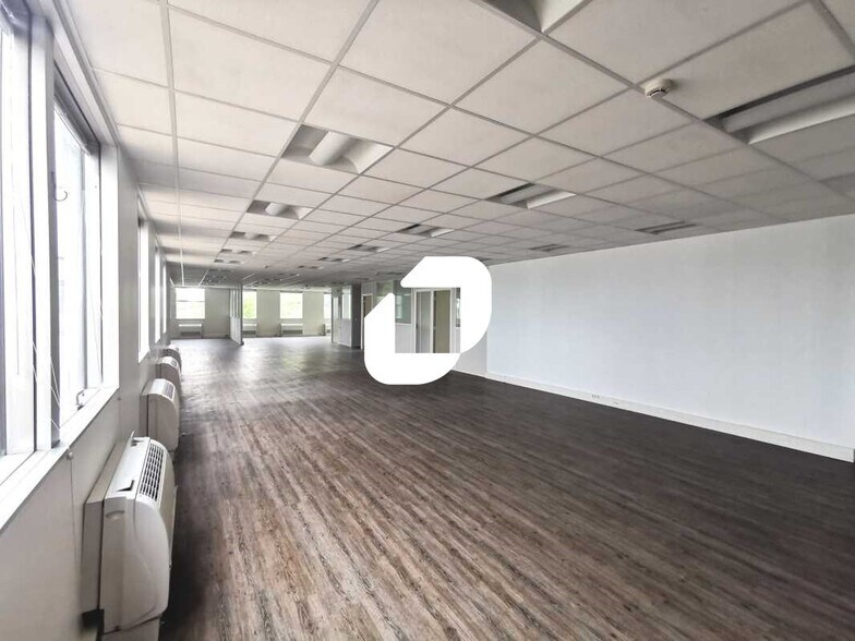 16 Rue Georges Besse, Antony to rent - Interior Photo - Image 3 of 18