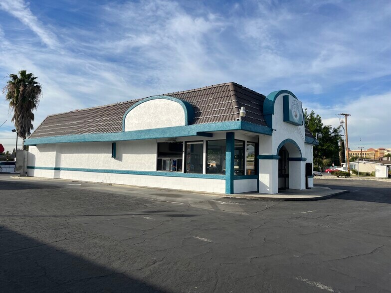 12521 Harbor Blvd, Garden Grove 92840 UK
