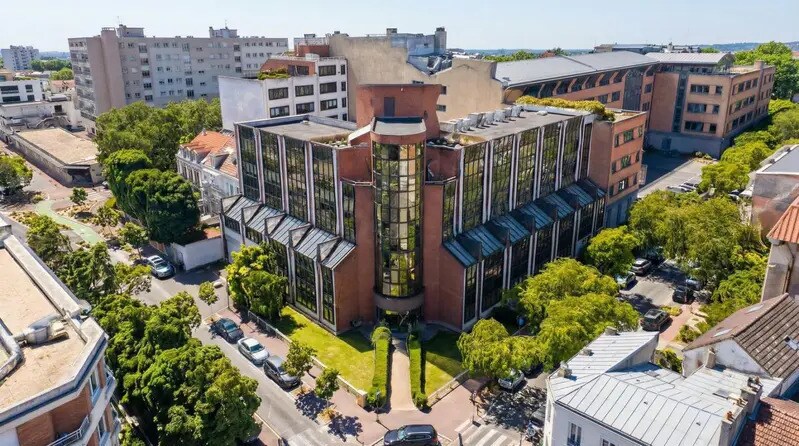Office in Suresnes to rent - Aerial - Image 1 of 9