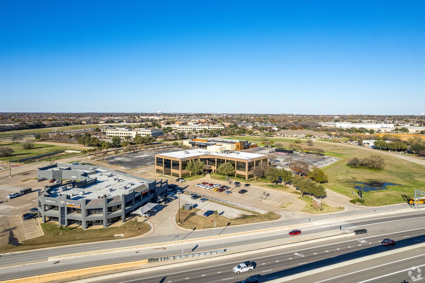 3301 Airport Fwy, Bedford 76021 3301 AIRPORT FRWY OFFICES