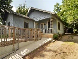 2335 E Cesar Chavez St, Austin, TX for rent - Primary Photo - Image 1 of 15