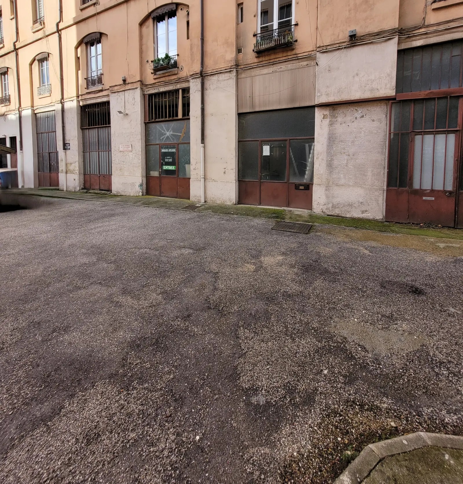 Industrial in Lyon for sale Building Photo- Image 1 of 2