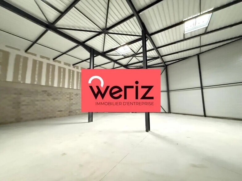 Office in Aubagne to rent - Interior Photo - Image 2 of 14