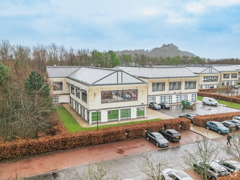 Greenwell Rd, Stirling to rent - Building Photo - Image 2 of 2