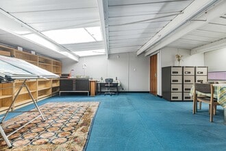 1-4 Broadfield Close, Croydon to rent Interior Photo- Image 2 of 7