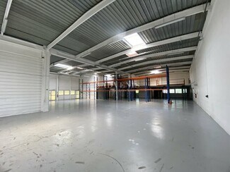 More details for 3 Avenue Le Verrier, Trappes - Industrial to Rent
