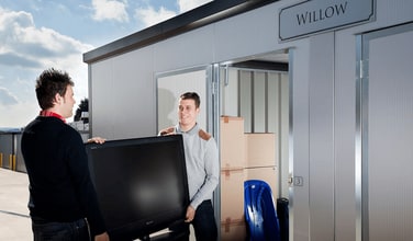 33 Furnham Rd, Chard to rent Interior Photo- Image 2 of 3