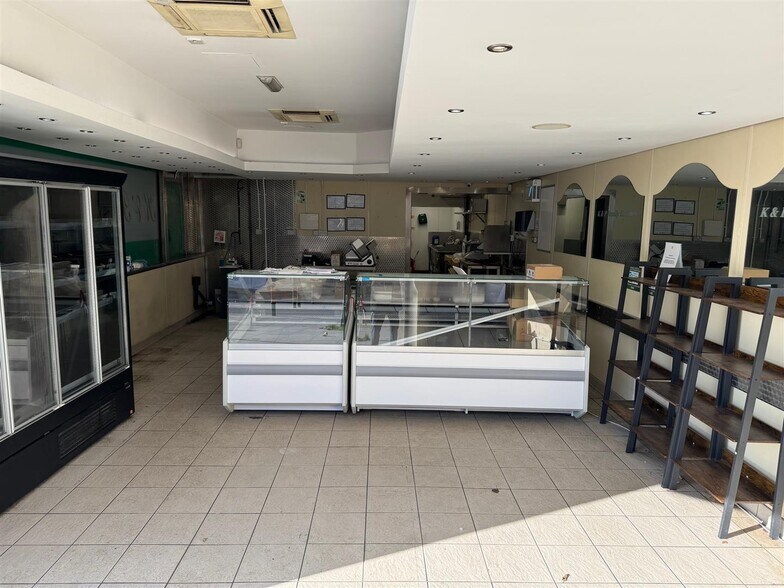 43-49 The Broadway, Loughton to rent - Building Photo - Image 3 of 8