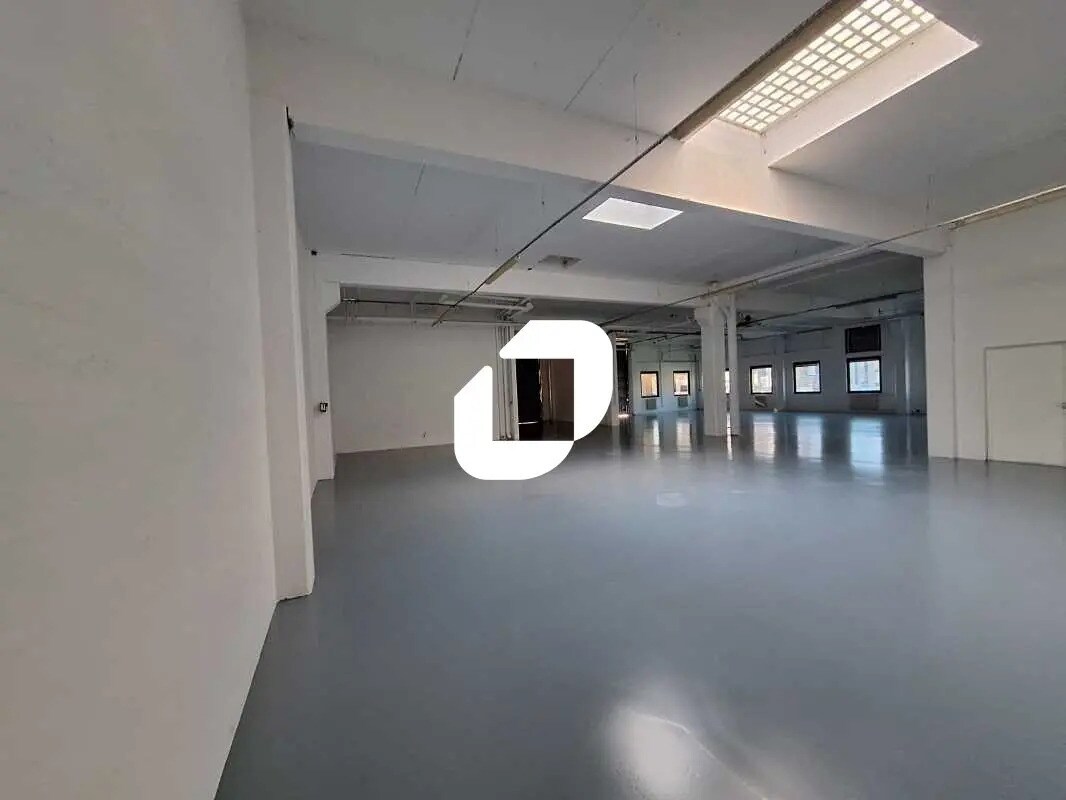 Office in Villebon-sur-Yvette to rent Interior Photo- Image 1 of 18