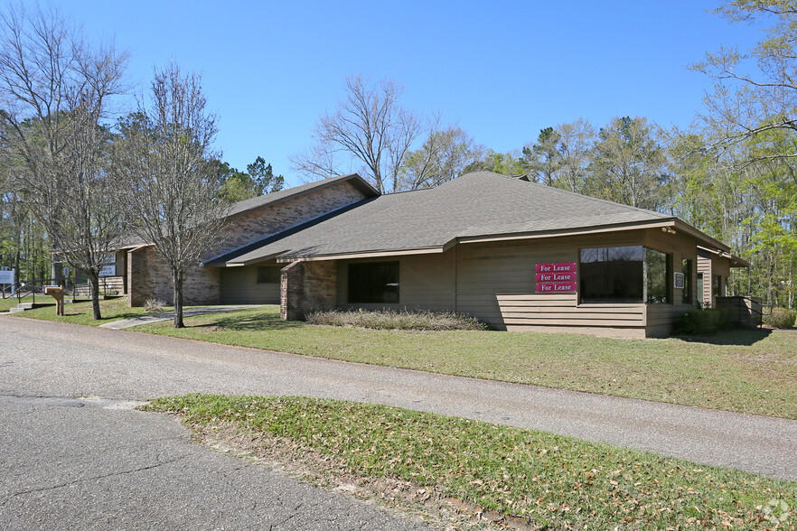 1450 Ross Clark Cir, Dothan, AL for sale - Primary Photo - Image 1 of 1