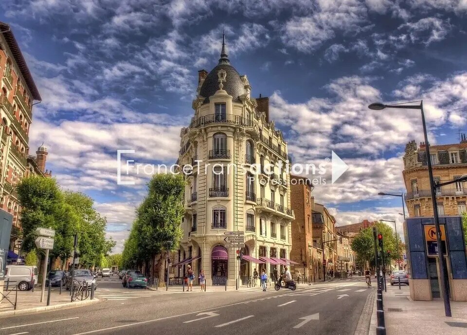 Retail in Toulouse for sale Building Photo- Image 1 of 8