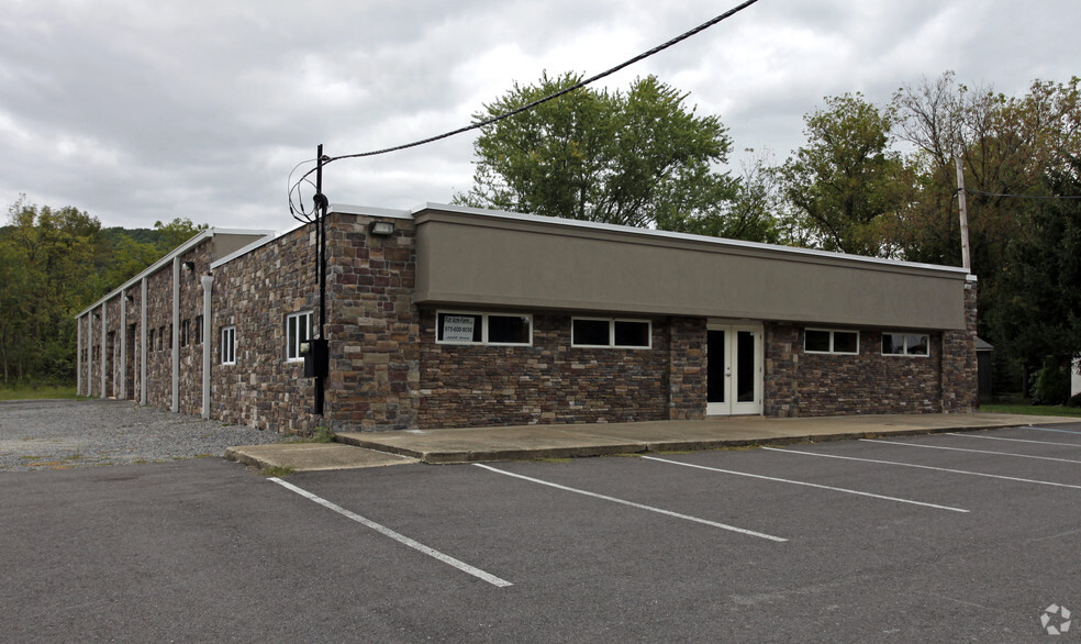 2170 Rt-57, Stewartsville, NJ for rent - Building Photo - Image 2 of 2