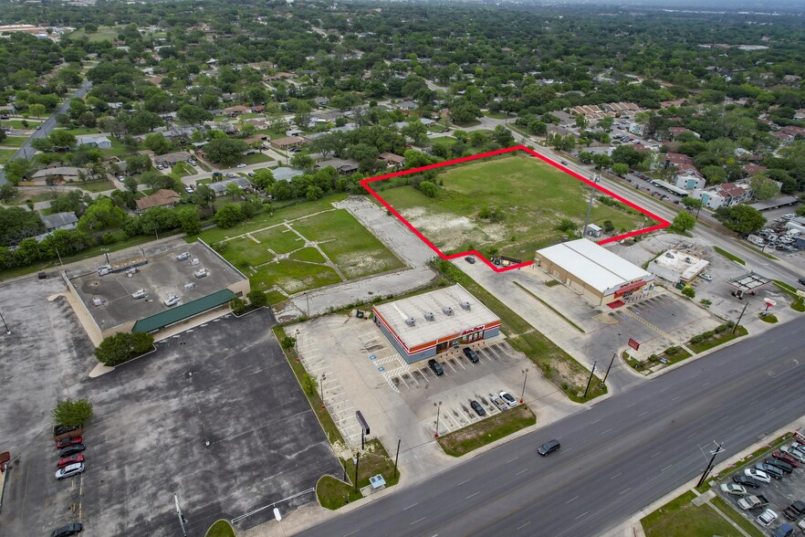 1920 Bandera Rd, San Antonio, TX for sale - Primary Photo - Image 1 of 27