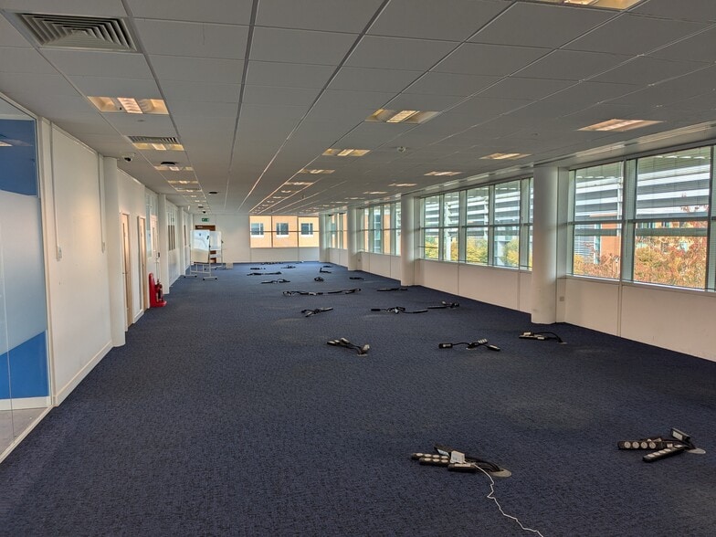 Cowley Rd, Cambridge to rent - Building Photo - Image 3 of 4