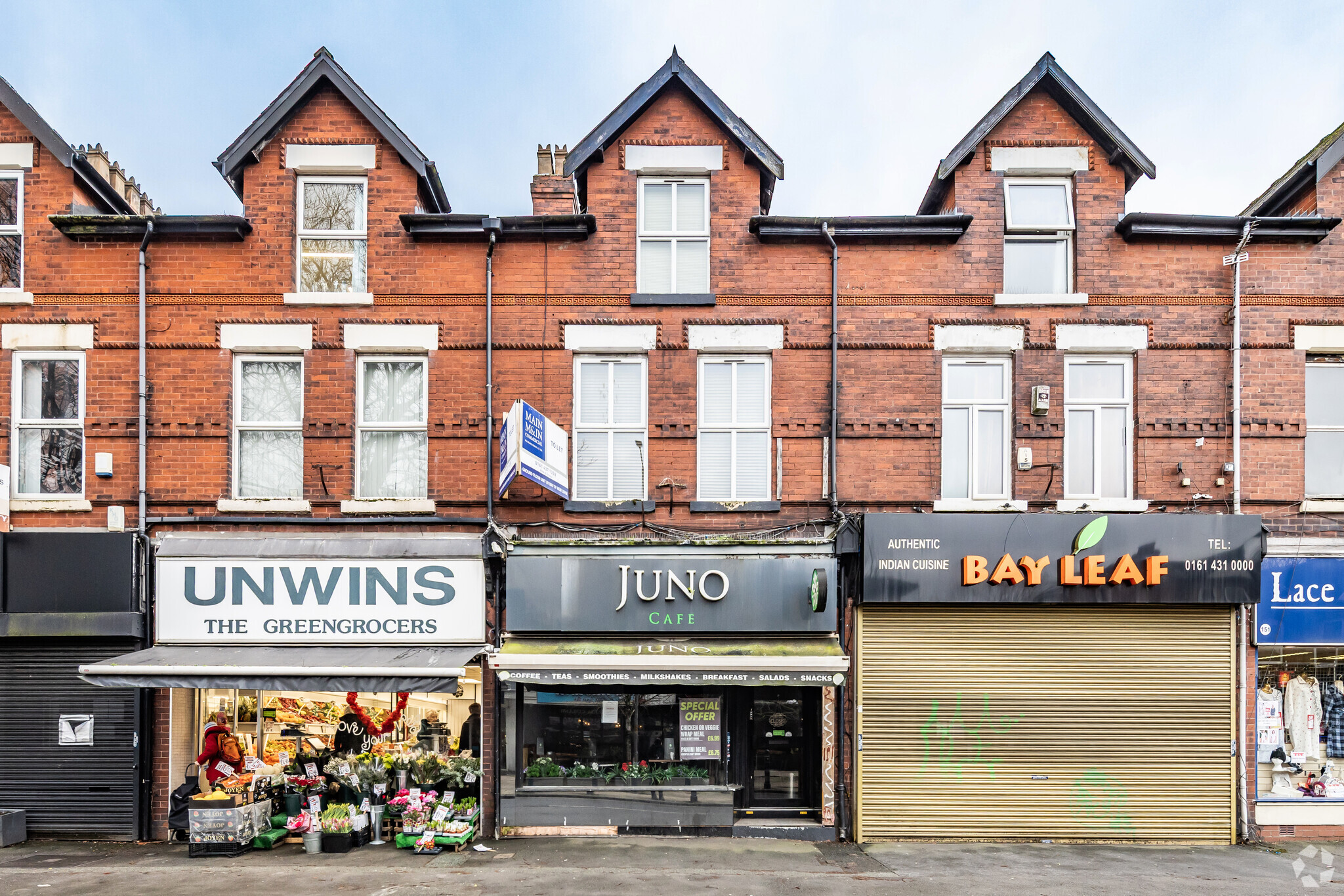 147 Heaton Moor Rd, Stockport to rent Primary Photo- Image 1 of 3