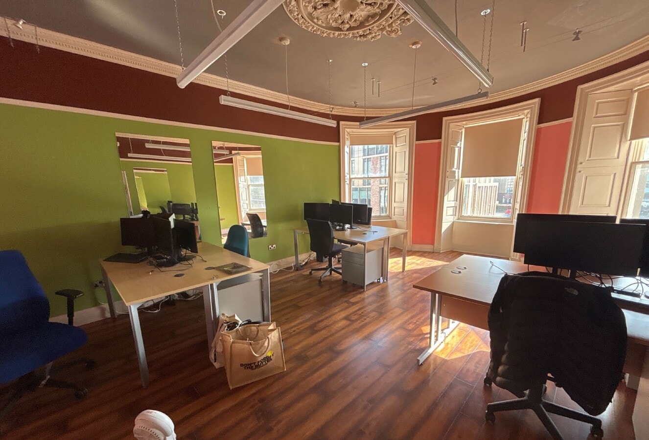 144-148 Nethergate, Dundee, ANS DD1 4EA - Unit 144/148 -  - Interior Photo - Image 1 of 4