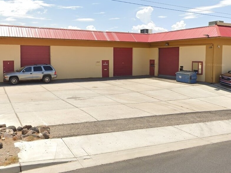 1642 North Oatman Rd, Bullhead City, AZ for rent - Building Photo - Image 2 of 26