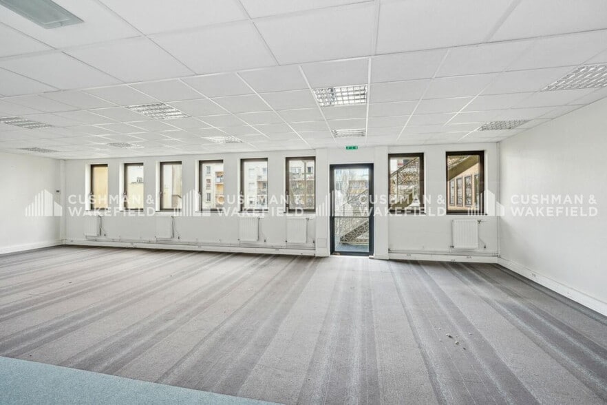 100 Rue Martre, Clichy to rent - Interior Photo - Image 3 of 12