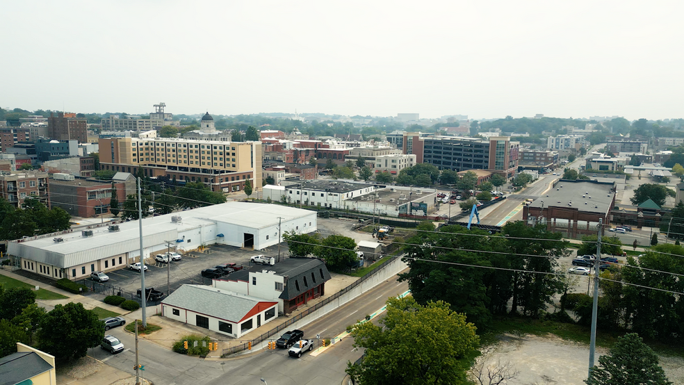 322 W 3rd St, Bloomington, IN for sale - Building Photo - Image 3 of 35