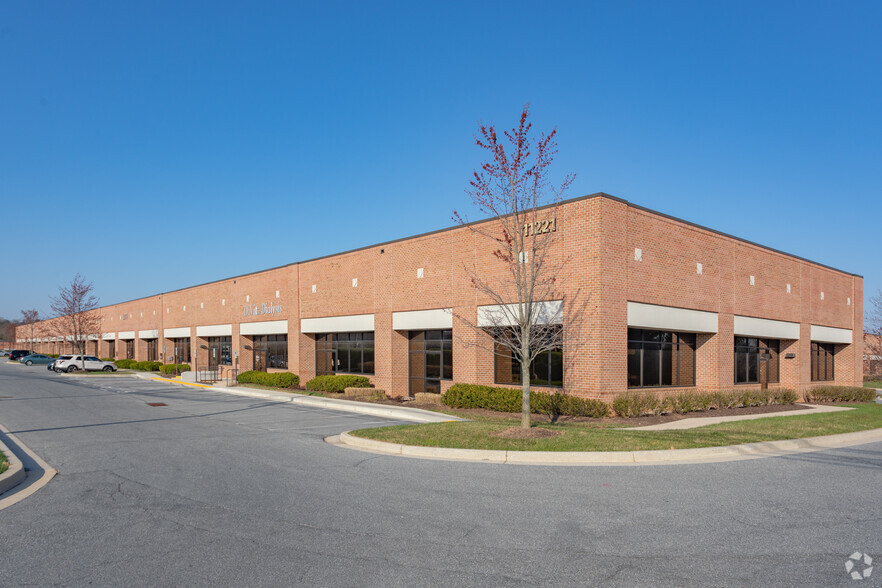 11221 Dolfield Blvd, Owings Mills, MD for rent - Building Photo - Image 3 of 5