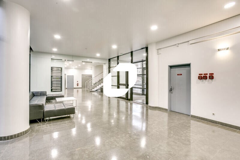 2 Boulevard Vauban, Montigny-le-Bretonneux to rent - Lobby - Image 2 of 25