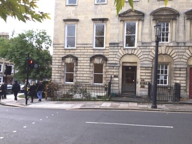 14 Queen Sq, Bath to rent - Building Photo - Image 3 of 6