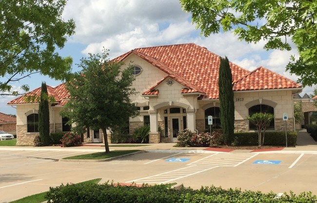 More details for 1813 Golden Trail Ct, Carrollton, TX - Office, Medical to Rent