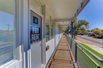 10255 E 25th Ave, Aurora, CO to rent Interior Photo- Image 2 of 8