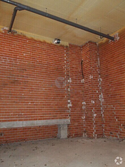 Retail in Cuenca, Cuenca to rent - Interior Photo - Image 1 of 1