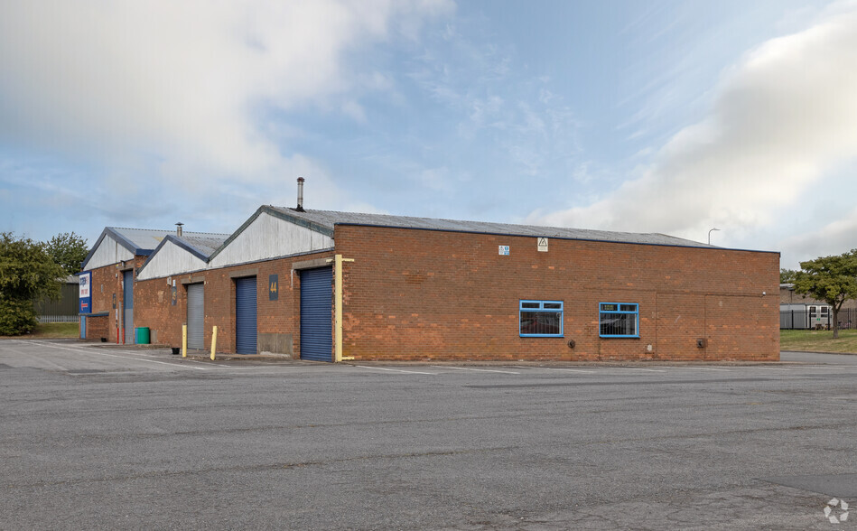 Corringham Rd, Gainsborough for rent - Building Photo - Image 3 of 13