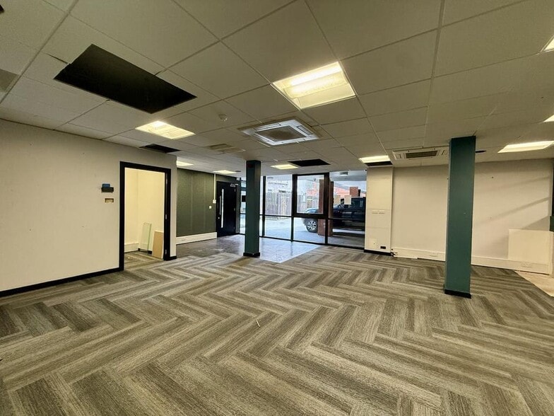 Water St, Birmingham to rent - Building Photo - Image 3 of 18