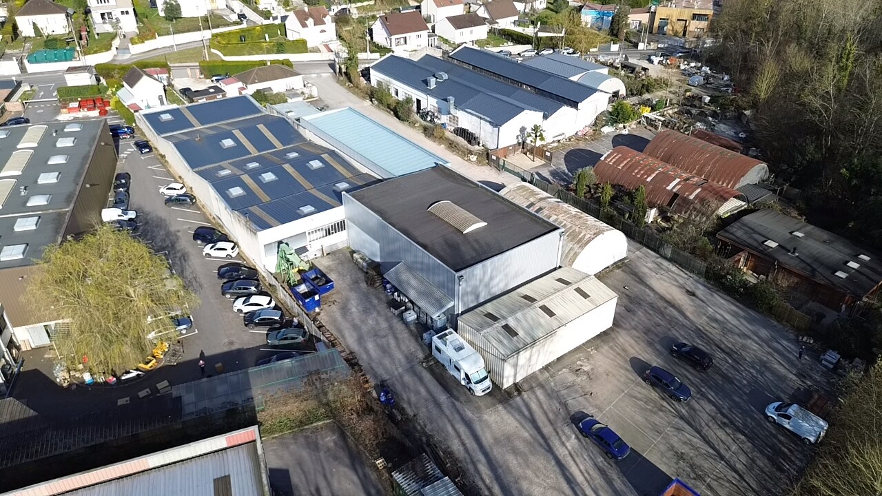 Light Industrial in Presles for sale Building Photo- Image 1 of 16