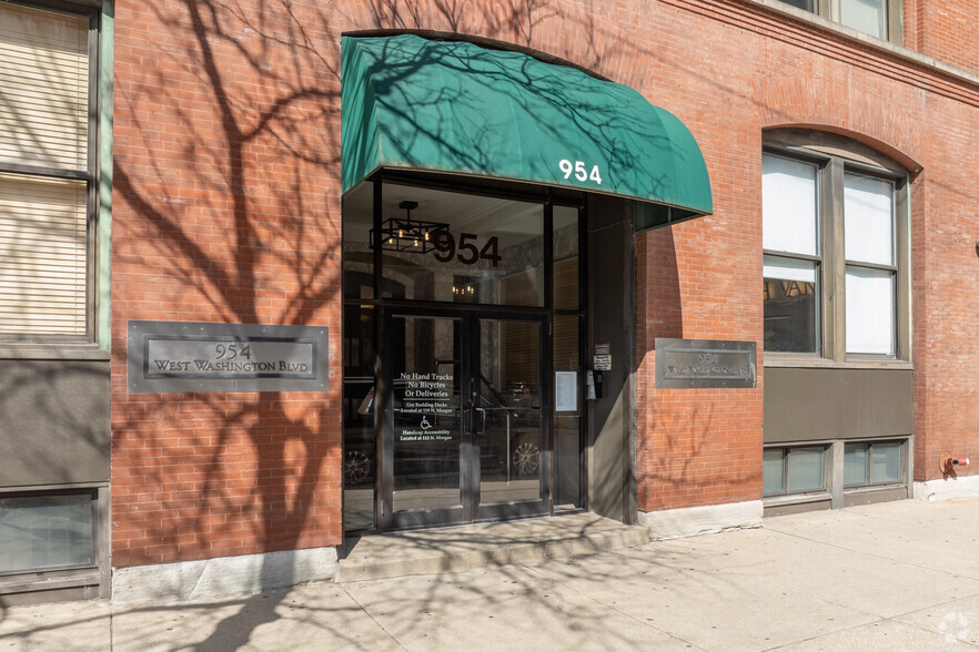 954 W Washington Blvd, Chicago, IL for rent - Building Photo - Image 3 of 4