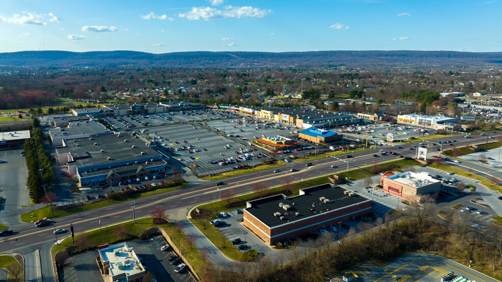 4201-4259 Union Deposit Rd, Harrisburg, PA for rent - Building Photo - Image 1 of 1