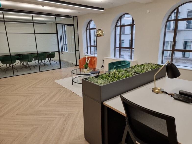 74 Coleman St, London to rent - Interior Photo - Image 2 of 13