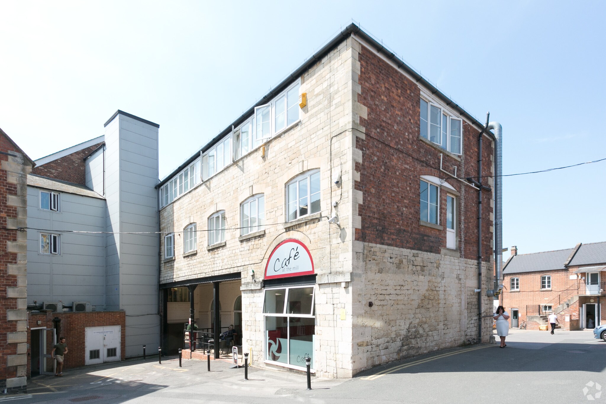 Bristol Rd, Stonehouse to rent Primary Photo- Image 1 of 4