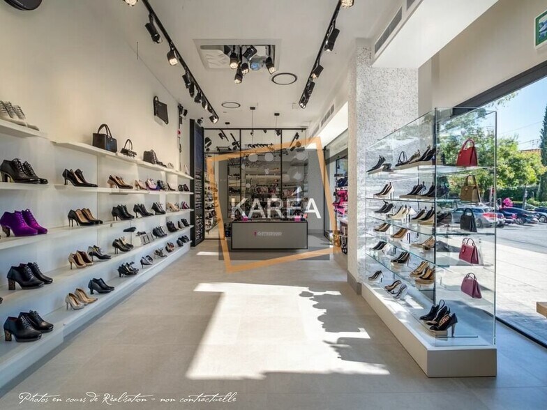 Retail in Bussy-Saint-Georges to rent - Interior Photo - Image 1 of 5