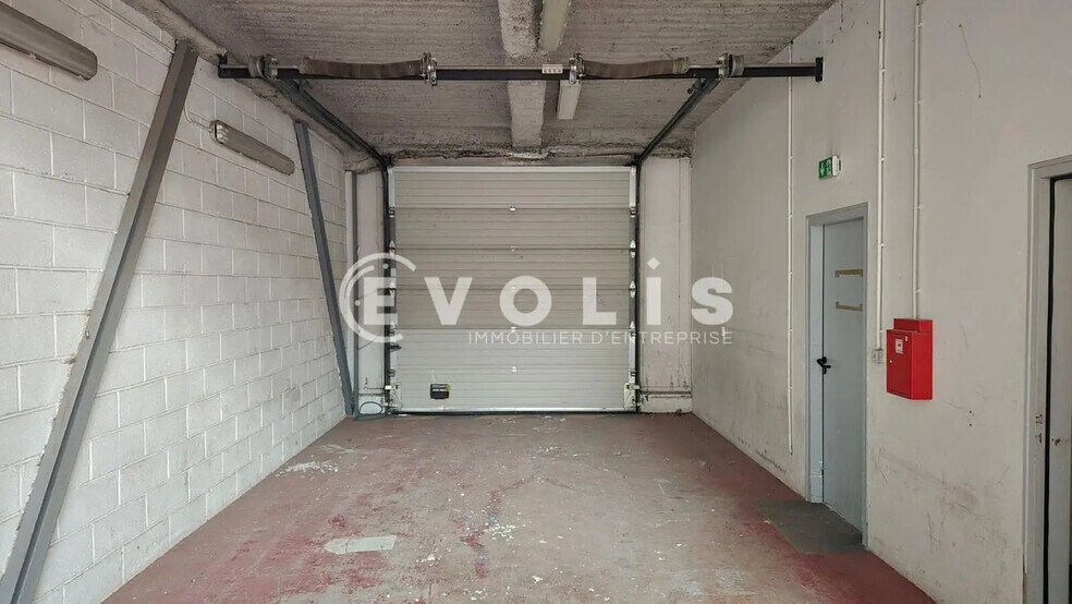 24 Avenue De L'Epi D'Or, Villejuif to rent - Interior Photo - Image 2 of 10