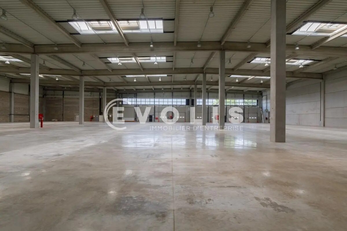 555 Rue De La Dombes, Miribel to rent Interior Photo- Image 1 of 14