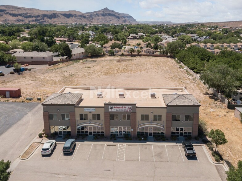 985 W State St, Hurricane, UT for rent - Building Photo - Image 2 of 4