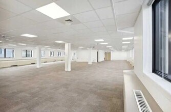 38 Rue Victor Hugo, Levallois-Perret to rent Interior Photo- Image 1 of 13