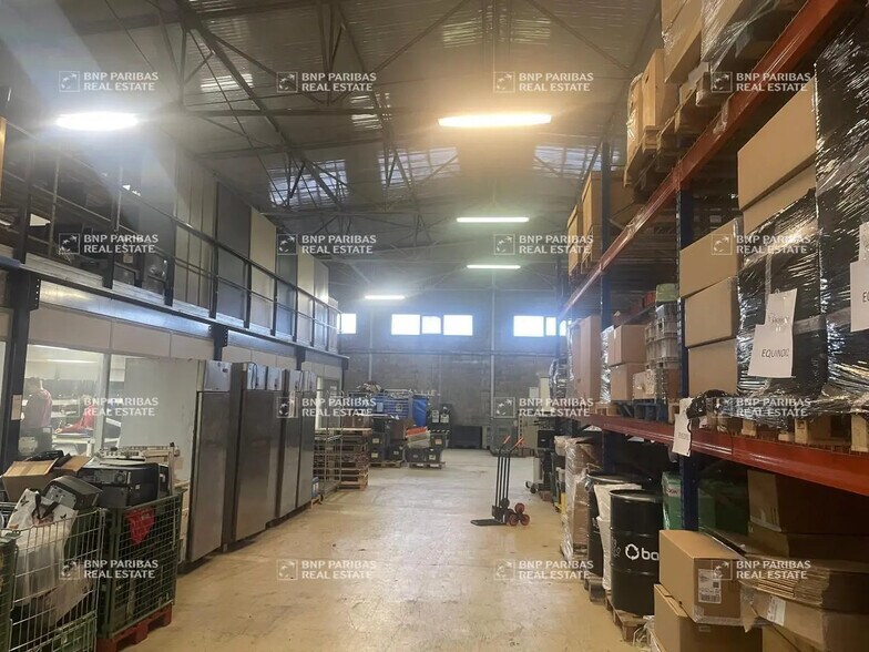 Office in Vitrolles to rent - Interior Photo - Image 3 of 13