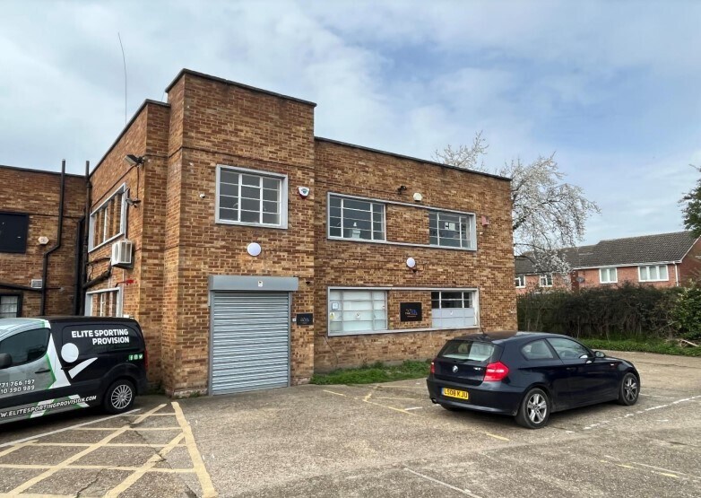 112 Down St, West Molesey for sale Primary Photo- Image 1 of 1