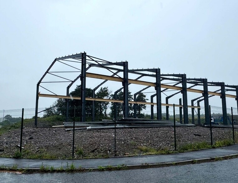 1-2 Moresby Park, Whitehaven to rent - Primary Photo - Image 1 of 2