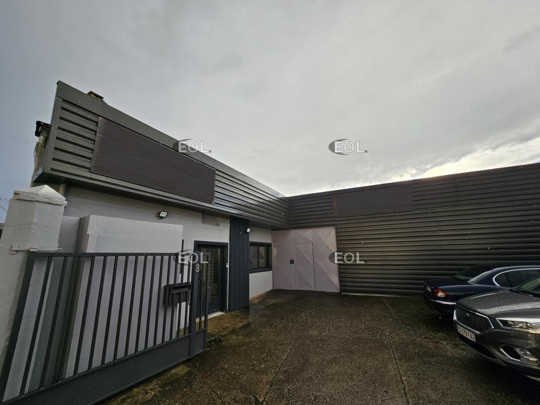 Light Industrial in Draveil for sale Building Photo- Image 1 of 8